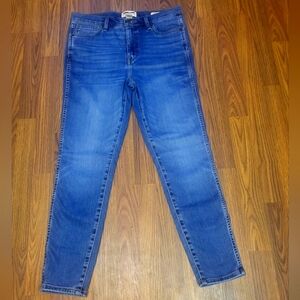 Kirkland Signature High Rise Skinny Jeans | Women’s Size 12 | Classic Fit | A67